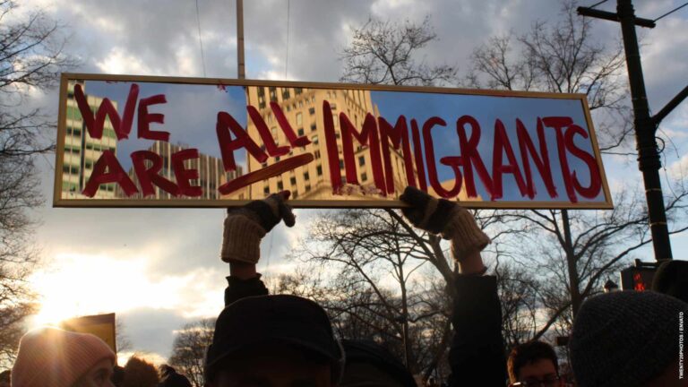 Foto expulsión migrantes eu