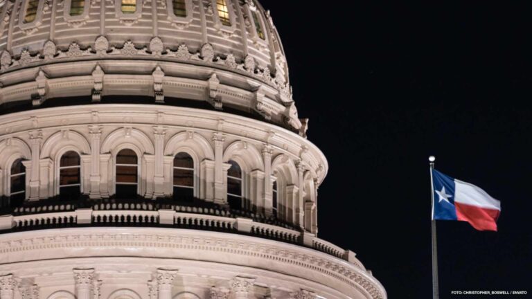Flags Fly Night Falls Austin Texas Capital Building Motion