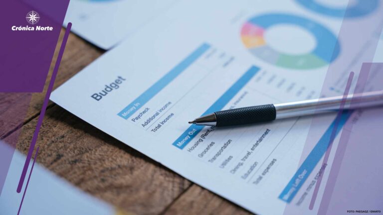 Budget report, business paper, pen, Business office concept.