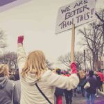 Miles de personas salieron a las calles de Estados Unidos este sábado en una histórica jornada de movilización contra el presidente Donald Trump.